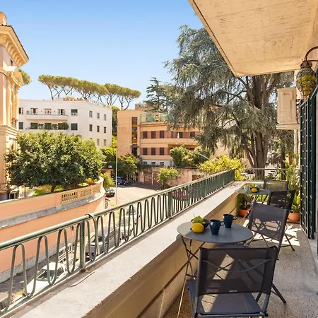 Bright Family 5br In Parioli Lägenhet