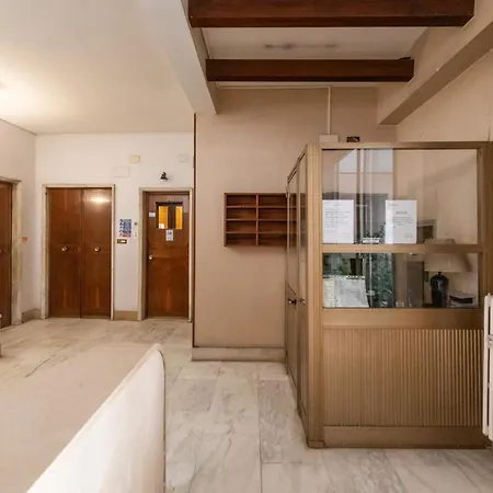 Bright Family 5br In Parioli Lägenhet